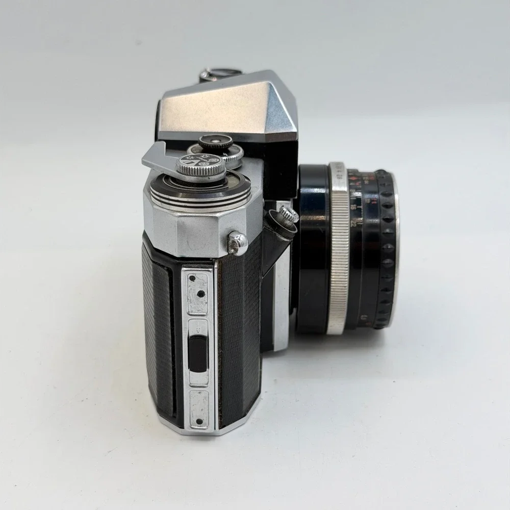 Praktica Nova 35mm SLR Camera with Carl Zeiss Jena Tessar 2.8/50 Lens Vintage